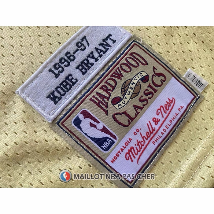 Maillot Los Angeles Lakers Kobe Bryant NO 8 Mitchell & Ness 1996-97 Or